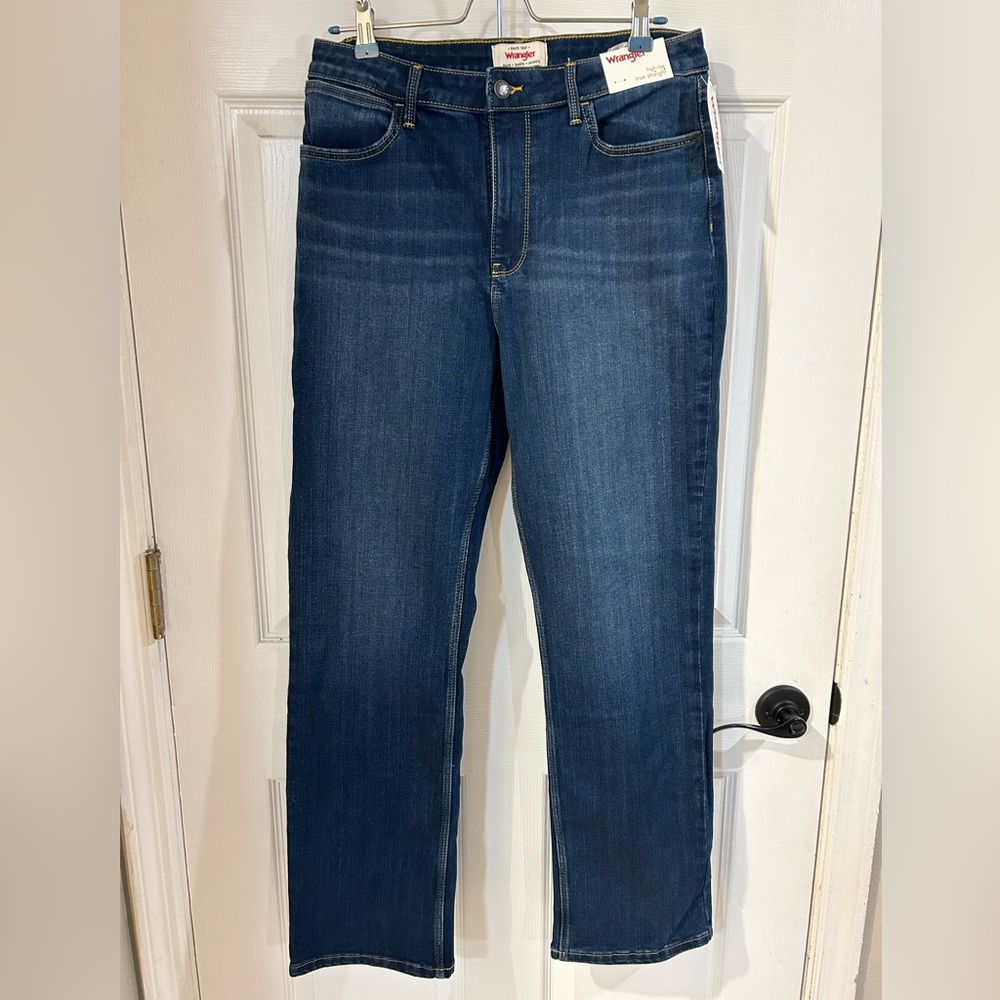 Wrangler Straight Leg Jeans